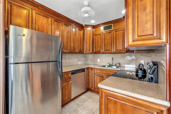 Property Slideshow image 3 of 34 | 122 prescott f # 122, Deerfield Beach, FL, 33442