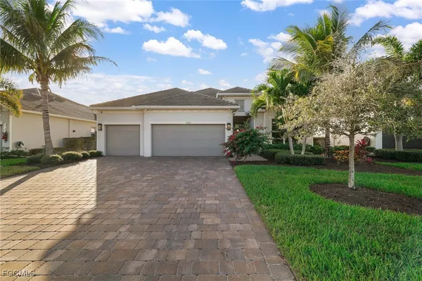 Property Slideshow image 3 of 45 | 13504 blue bay cir, Fort Myers, FL, 33913