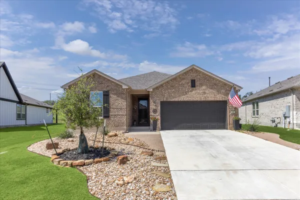 Property Slideshow image 2 of 24 | 636 martingale st, Georgetown, TX, 78633