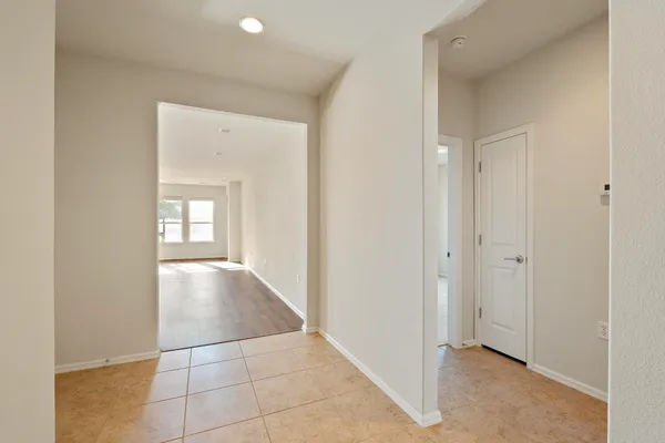 Property Slideshow image 2 of 29 | 136 prairie creek trl, Georgetown, TX, 78633