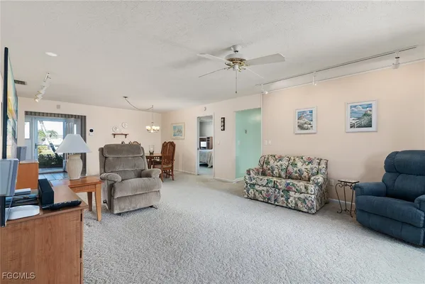 Property Slideshow image 3 of 20 | 1286 broadwater dr, Fort Myers, FL, 33919