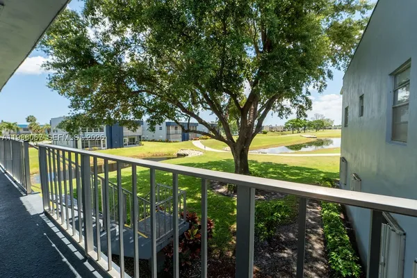 Property Slideshow image 2 of 34 | 938 normandy t t938, Delray Beach, FL, 33484