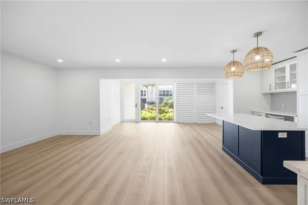 Property Slideshow image 2 of 34 | 333 harbour dr 109, Naples, FL, 34103