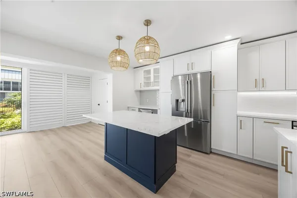 Property Slideshow image 3 of 34 | 333 harbour dr 109, Naples, FL, 34103