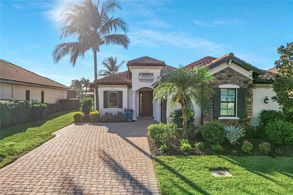 Property Slideshow image 2 of 46 | 28126 edenderry ct, Bonita Springs, FL, 34135