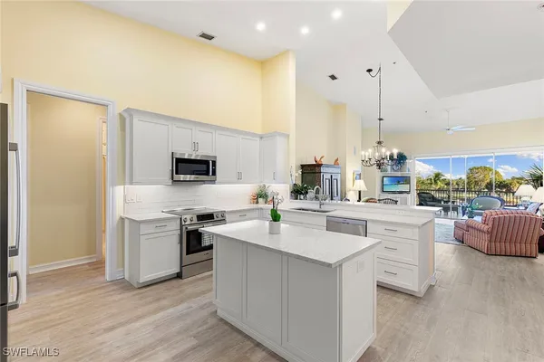 Property Slideshow image 3 of 30 | 750 bentwater cir 203, Naples, FL, 34108