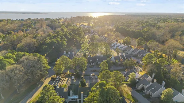 Property Slideshow image 2 of 39 | 103 winster fax, Williamsburg, VA, 23185