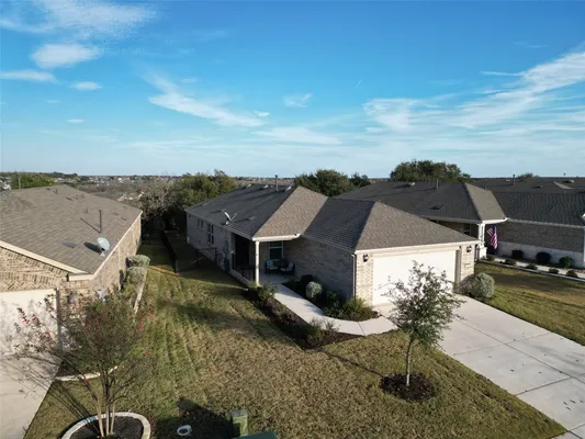Property Slideshow image 3 of 26 | 112 yorktown st, Georgetown, TX, 78633