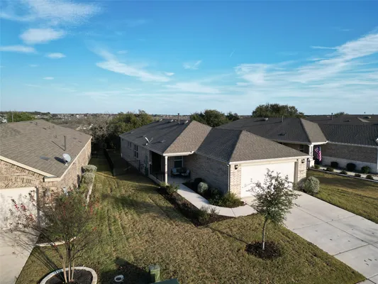Property Slideshow image 3 of 27 | 112 yorktown st, Georgetown, TX, 78633