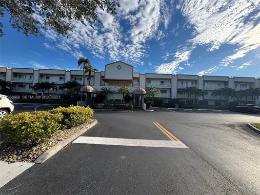 Property Slideshow image 3 of 23 | 7120 s devon dr 110, Tamarac, FL, 33321