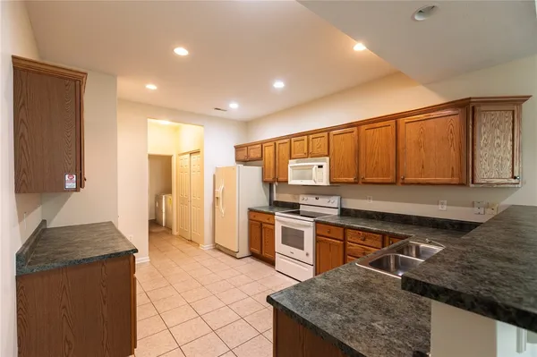 Property Slideshow image 3 of 28 | 1153 cobblestone ln, Valencia, PA, 16059