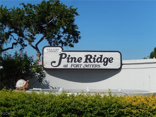 Property Slideshow image 2 of 50 | 9620 villa dr 4, Fort Myers, FL, 33905