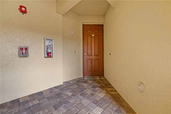 Property Slideshow image 2 of 50 | 9735 acqua ct 618, Naples, FL, 34113