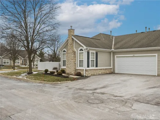 Property Slideshow image 2 of 31 | 4645 cobblestone dr, Tipp City, OH, 45371