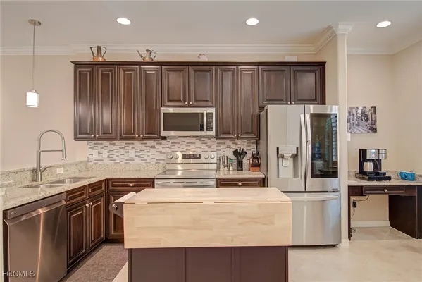 Property Slideshow image 3 of 49 | 8900 oliveria st 9702, Fort Myers, FL, 33912