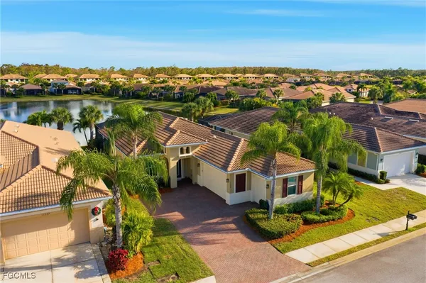 Property Slideshow image 2 of 36 | 11509 giulia dr, Fort Myers, FL, 33913