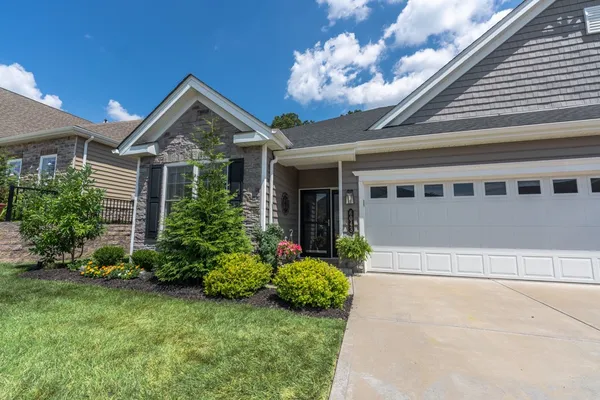 Property Slideshow image 2 of 40 | 6043 liberty blvd, Richland, PA, 15044