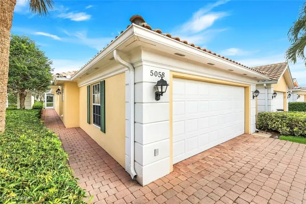 Property Slideshow image 3 of 43 | 5058 kingston way, Naples, FL, 34119