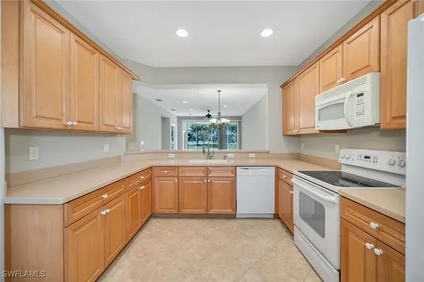Property Slideshow image 3 of 50 | 9113 michael cir unit 6, Naples, FL, 34113
