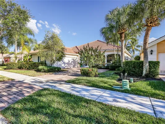 Property Slideshow image 2 of 48 | 28333 moray dr, Bonita Springs, FL, 34135