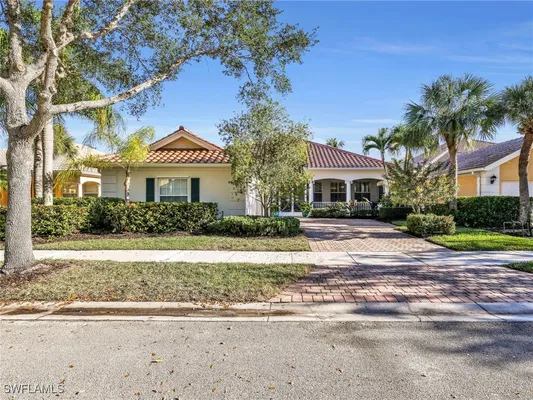 Property Slideshow image 3 of 48 | 28333 moray dr, Bonita Springs, FL, 34135