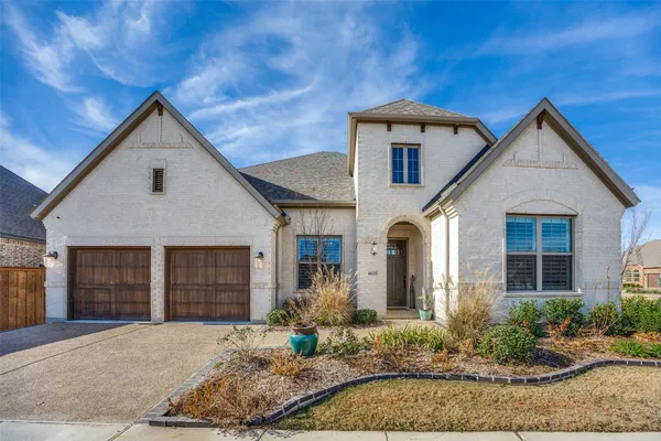 Property Slideshow image 2 of 40 | 4820 blackhawk green ct, Arlington, TX, 76005