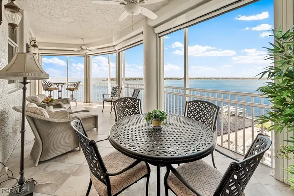 Property Slideshow image 2 of 29 | 14200 royal harbour ct 902, Fort Myers, FL, 33908