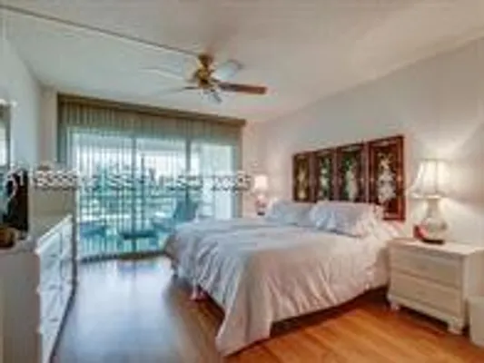 Property Slideshow image 2 of 13 | 3959 via poinciana apt 605, Lake Worth, FL, 33467