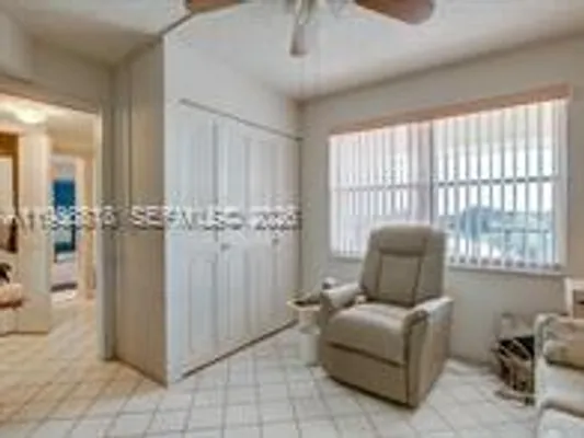 Property Slideshow image 3 of 13 | 3959 via poinciana apt 605, Lake Worth, FL, 33467