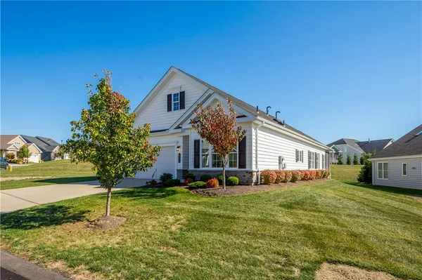 Property Slideshow image 3 of 50 | 152 liberty blvd, Canonsburg, PA, 15317