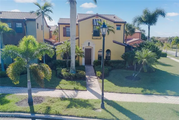 Property Slideshow image 2 of 43 | 11856 rocio st apt 2003, Fort Myers, FL, 33912