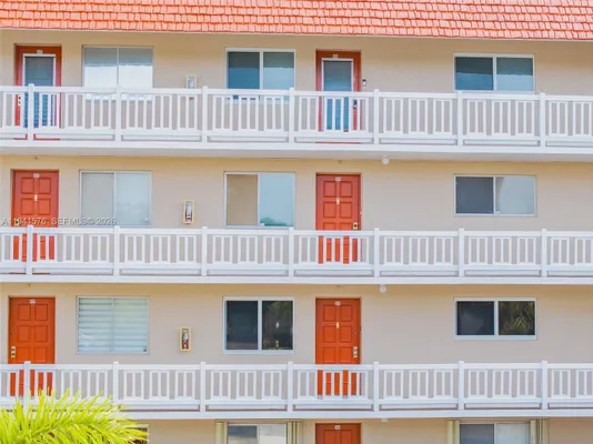 Property Slideshow image 3 of 43 | 3581 inverrary dr apt 308, Lauderhill, FL, 33319