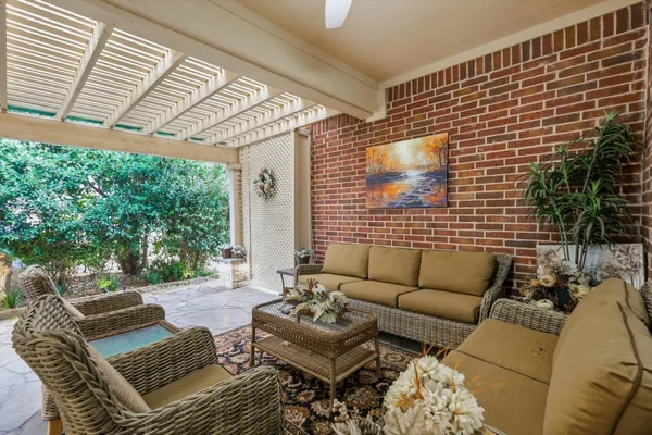 Property Slideshow image 2 of 40 | 6306 loudoun springs dr, Frisco, TX, 75036