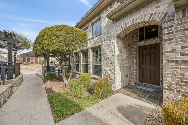 Property Slideshow image 2 of 25 | 5711 orchard pkwy, Fairview, TX, 75069