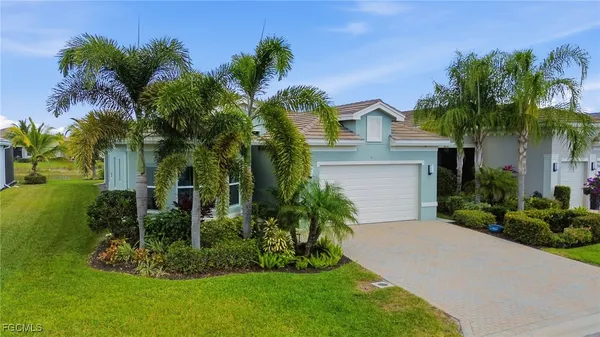 Property Slideshow image 2 of 37 | 28563 twain dr, Bonita Springs, FL, 34135