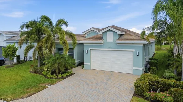 Property Slideshow image 3 of 37 | 28563 twain dr, Bonita Springs, FL, 34135