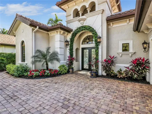 Property Slideshow image 2 of 50 | 8862 shenendoah cir, Naples, FL, 34113