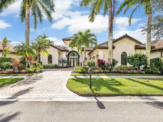 Property Slideshow image 3 of 50 | 8862 shenendoah cir, Naples, FL, 34113