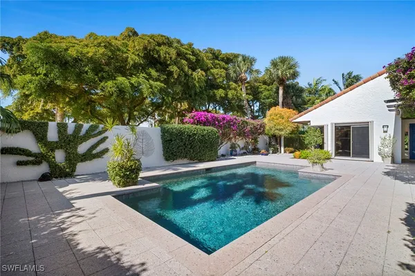 Property Slideshow image 2 of 50 | 500 tierra mar ln, Naples, FL, 34108