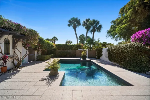 Property Slideshow image 3 of 50 | 500 tierra mar ln, Naples, FL, 34108