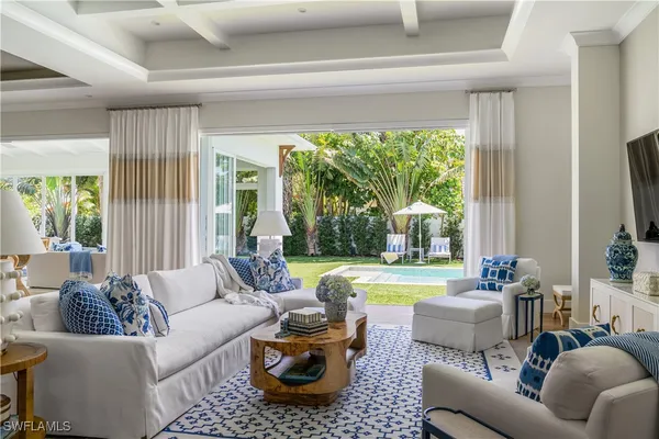 Property Slideshow image 3 of 30 | 680 wedge dr, Naples, FL, 34103