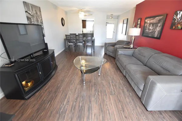 Property Slideshow image 2 of 59 | 2852 crosley dr g, West Palm Beach, FL, 33415