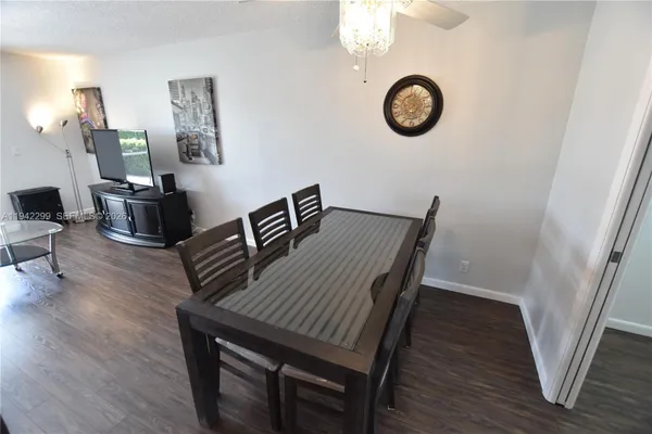 Property Slideshow image 3 of 37 | 2852 crosley dr w g, West Palm Beach, FL, 33415