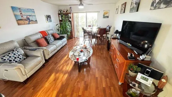 Property Slideshow image 2 of 12 | 9905 westwood dr 34-3, Tamarac, FL, 33321