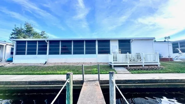 Property Slideshow image 3 of 46 | 5533 adam dr # 800, North Fort Myers, FL, 33917