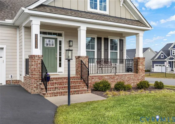 Property Slideshow image 3 of 32 | 12322 beech hall cir, Manakin Sabot, VA, 23103