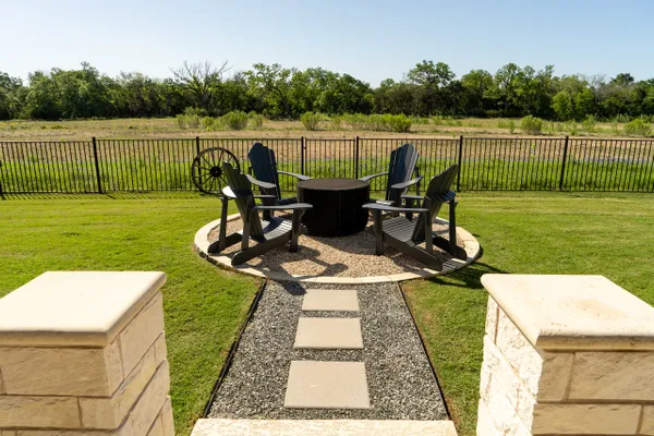 Property Slideshow image 2 of 27 | 308 hanging star ln, Georgetown, TX, 78633