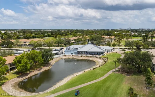 Property Slideshow image 3 of 37 | 5825 trailwinds dr 425, Fort Myers, FL, 33907