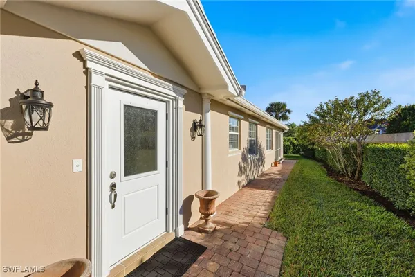 Property Slideshow image 2 of 40 | 8144 xenia ln, Naples, FL, 34114
