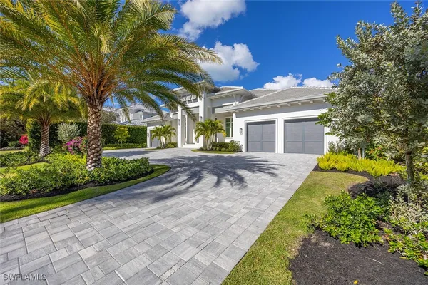 Property Slideshow image 3 of 50 | 375 bow line dr, Naples, FL, 34103
